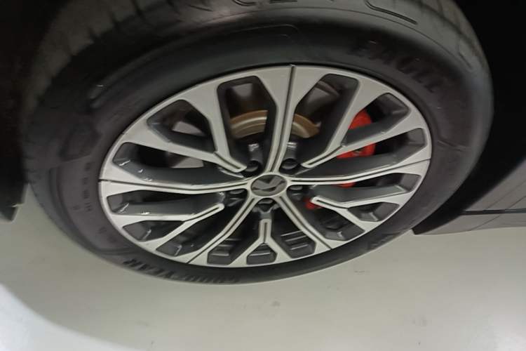 Used Nio ES6 2023 75 kWh Left Front Wheel Hub