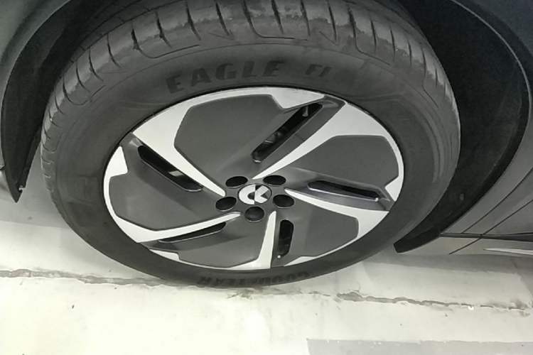 Used Nio ES6 2023 75 kWh Left Front Wheel Hub