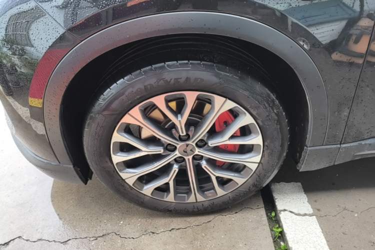 Used Nio ES6 2023 75 kWh Left Front Wheel Hub