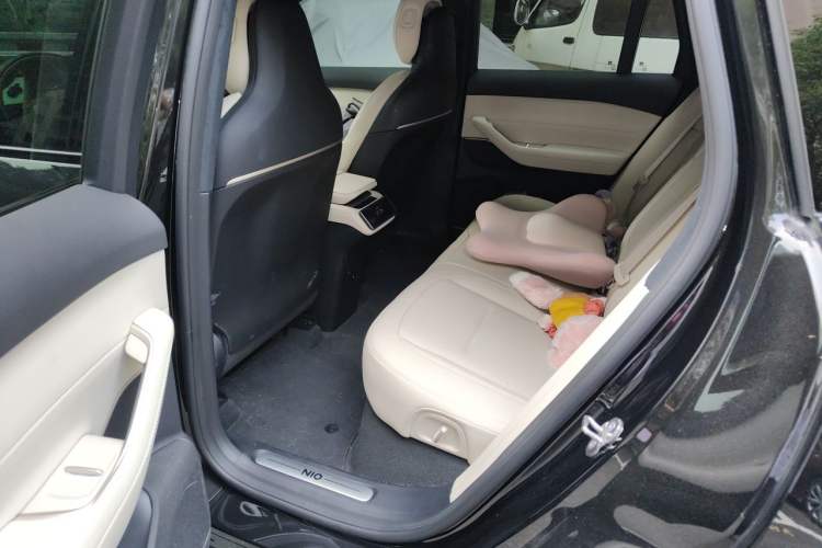 Used Nio ES6 2023 75 kWh Left Rear Seat