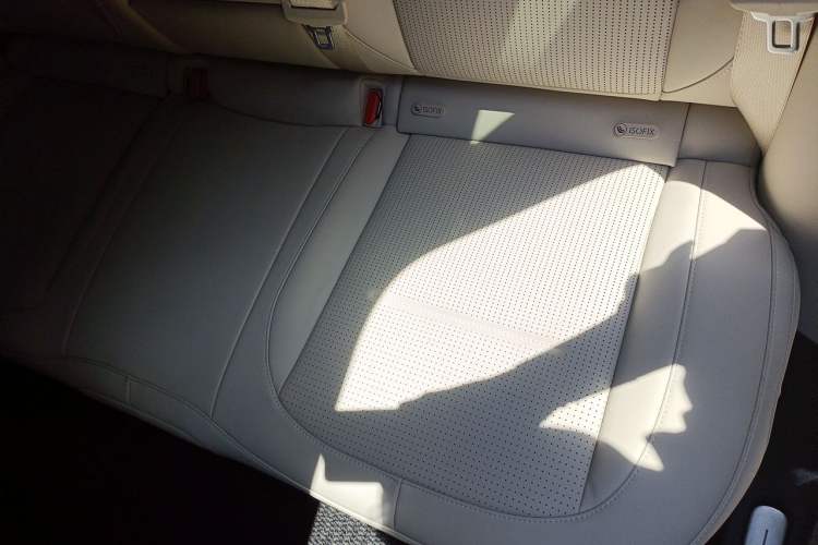 Used Nio ES6 2023 75 kWh Left Rear Seat