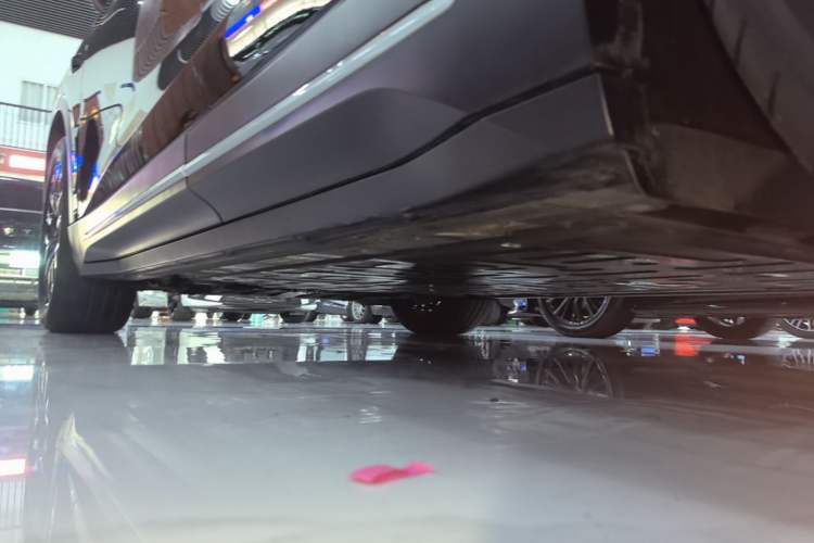 Used Nio ES6 2023 100kWh Left Side Sill