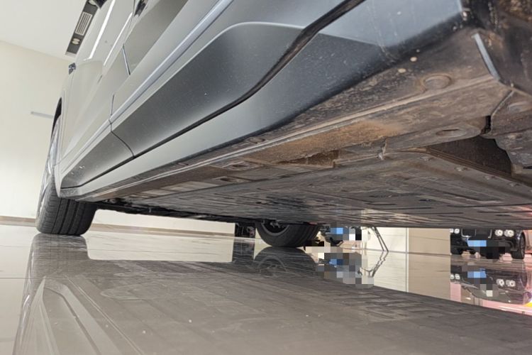 Used Nio ES6 2023 75 kWh Left Side Sill