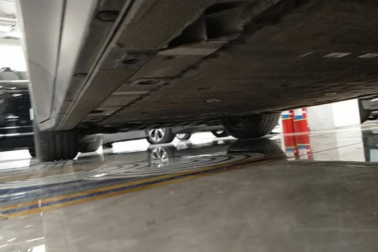 Used Nio ES6 2023 100kWh Left Side Sill