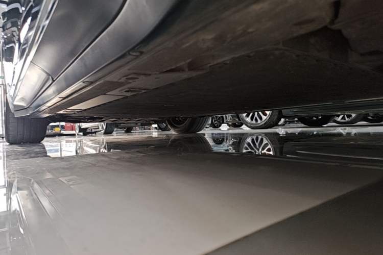 Used Nio ES6 2023 75 kWh Left Side Sill