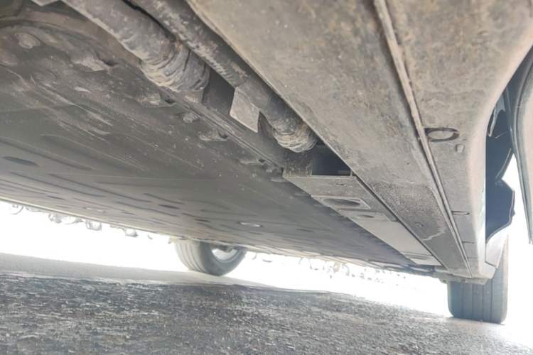 Used Nio ES6 2023 75 kWh Left Side Sill