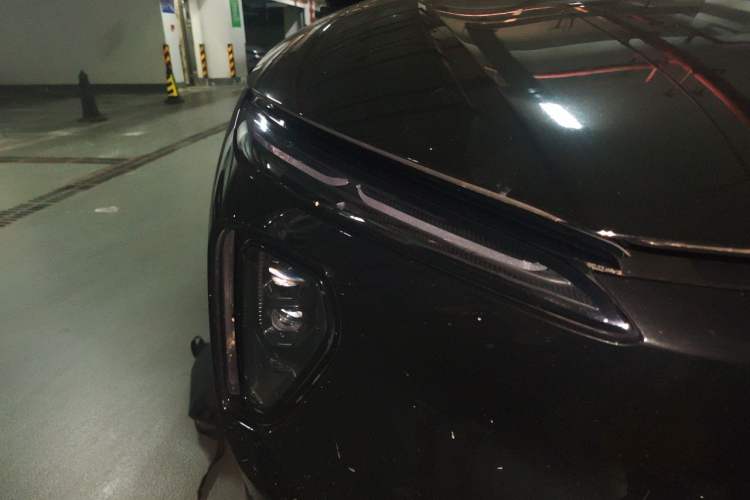 Used Nio ES6 2023 75 kWh Right Front Headlight