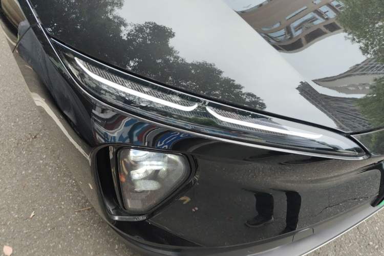 Used Nio ES6 2023 75 kWh Right Front Headlight