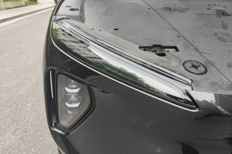 Used Nio ES6 2023 75 kWh Right Front Headlight