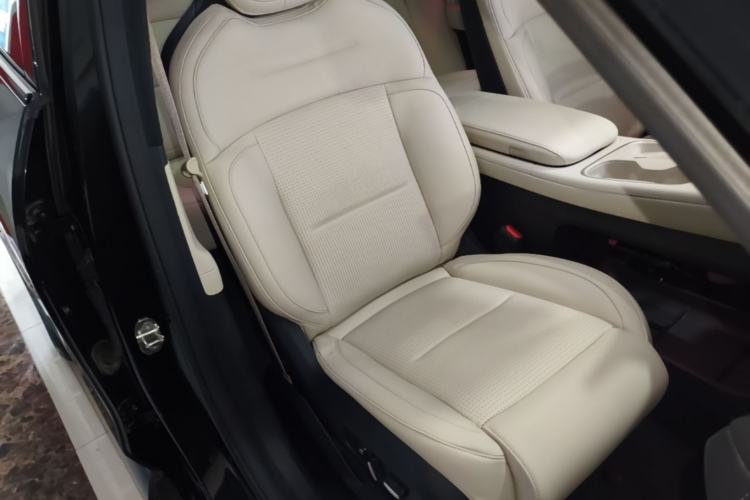 Used Nio ES6 2023 75 kWh Right Front Seat
