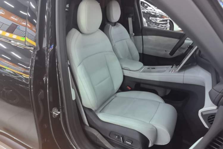 Used Nio ES6 2023 100kWh Right Front Seat