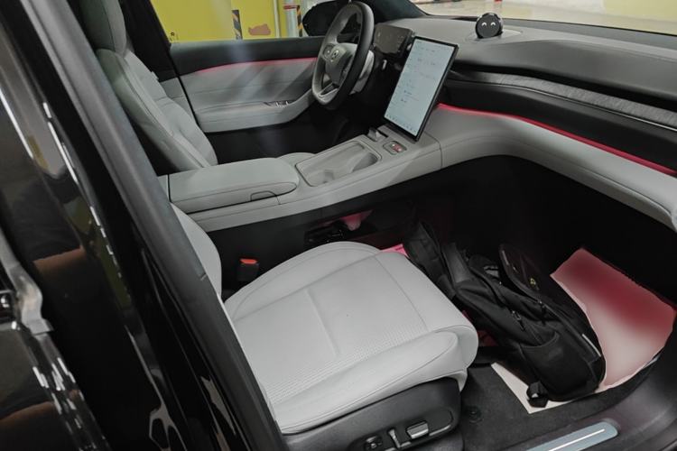 Used Nio ES6 2023 75 kWh Right Front Seat