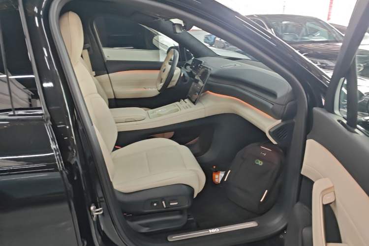 Used Nio ES6 2023 75 kWh Right Front Seat
