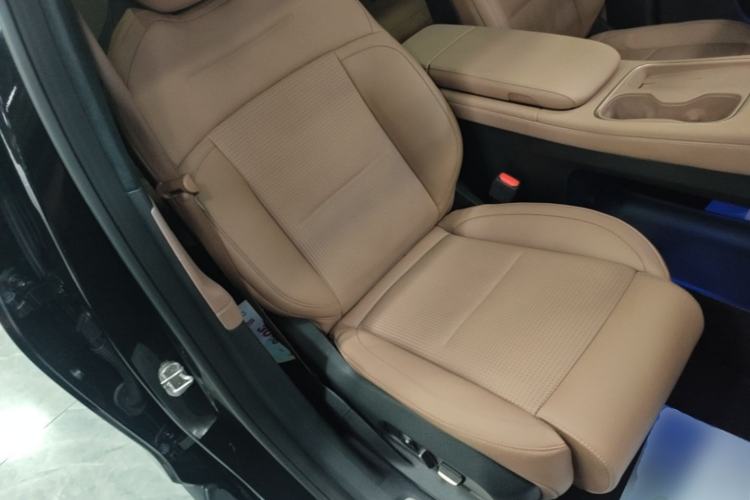 Used Nio ES6 2023 75 kWh Right Front Seat