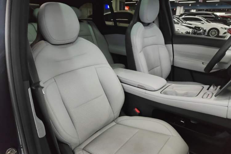 Used Nio ES6 2023 75 kWh Right Front Seat