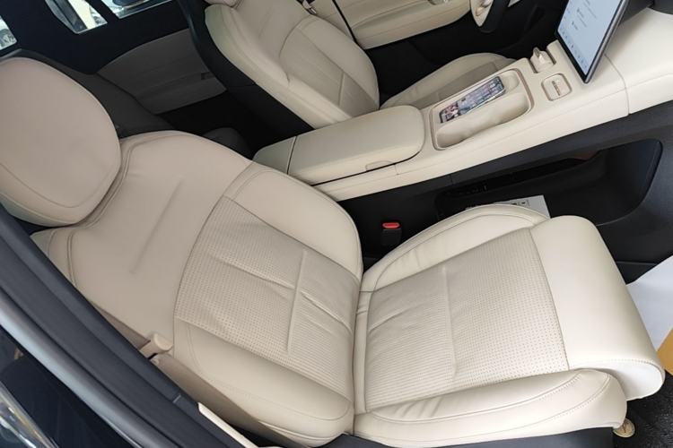 Used Nio ES6 2023 75 kWh Right Front Seat