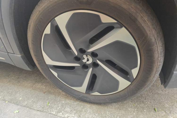 Used Nio ES6 2023 75 kWh Right Front Wheel Hub
