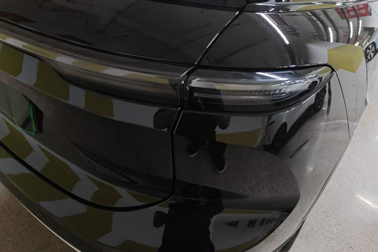 Used Nio ES6 2023 75 kWh Right Rear Taillight