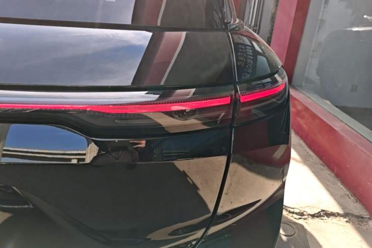 Used Nio ES6 2023 75 kWh Right Rear Taillight