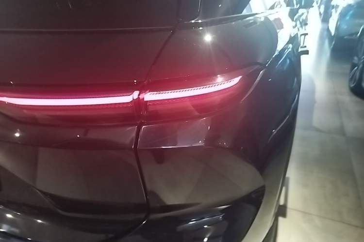 Used Nio ES6 2023 75 kWh Right Rear Taillight