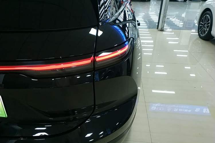 Used Nio ES6 2023 75 kWh Right Rear Taillight
