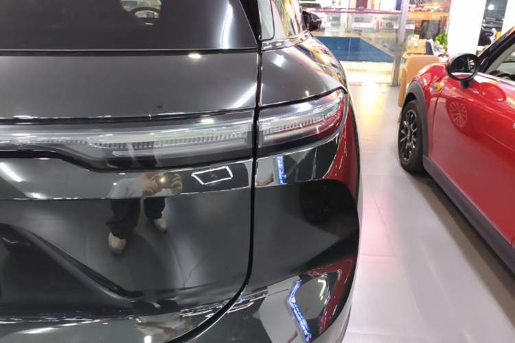 Used Nio ES6 2023 75 kWh Right Rear Taillight