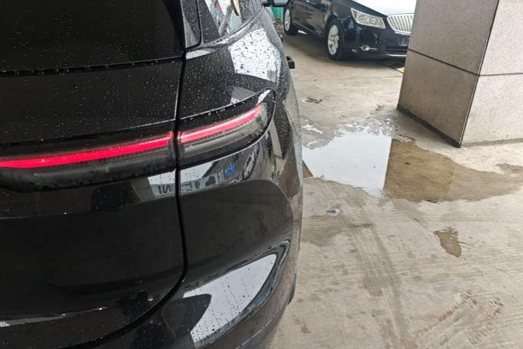 Used Nio ES6 2023 75 kWh Right Rear Taillight