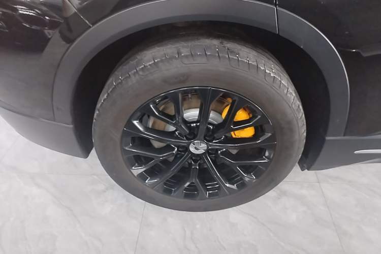 Used Nio ES6 2023 75 kWh Right Rear Wheel Hub