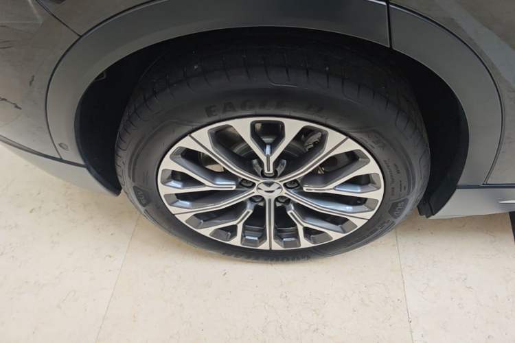 Used Nio ES6 2023 75 kWh Right Rear Wheel Hub