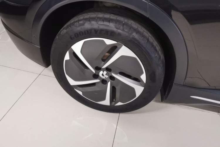 Used Nio ES6 2023 75 kWh Right Rear Wheel Hub