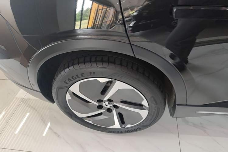 Used Nio ES6 2023 75 kWh Right Rear Wheel Hub