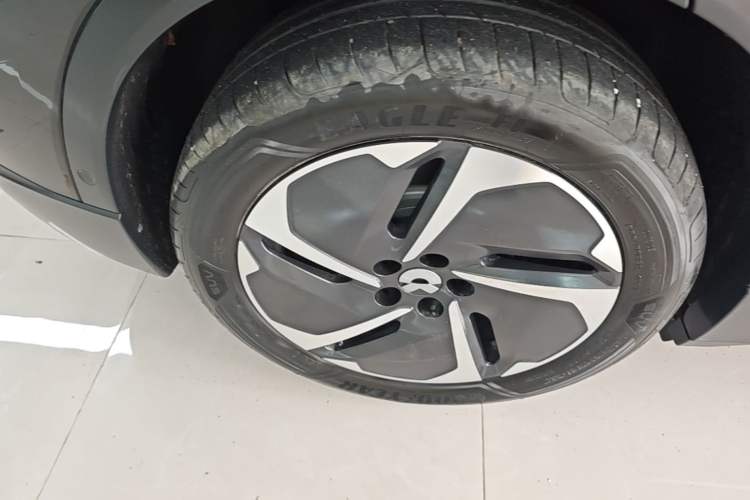 Used Nio ES6 2023 75 kWh Right Rear Wheel Hub