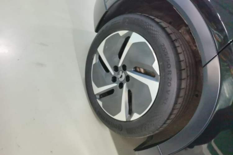 Used Nio ES6 2023 75 kWh Right Rear Wheel Hub