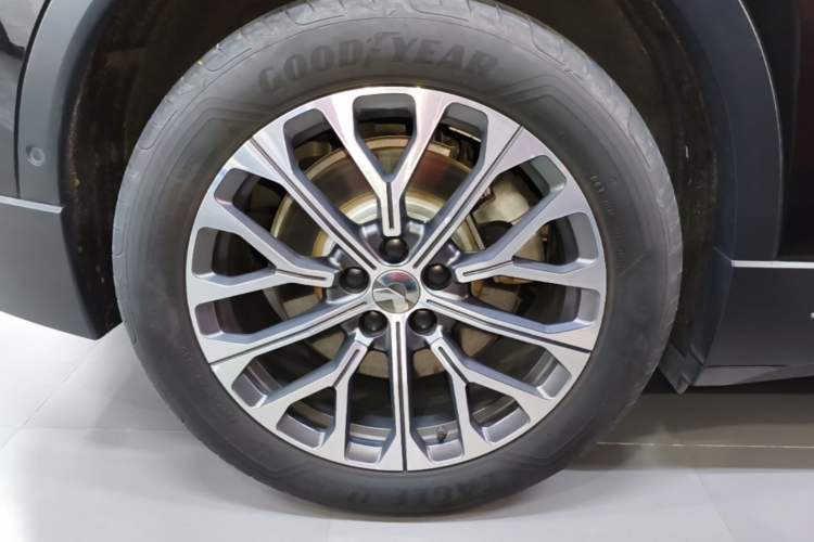 Used Nio ES6 2023 75 kWh Right Rear Wheel Hub
