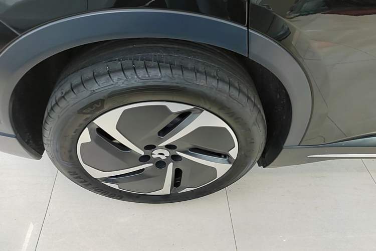 Used Nio ES6 2023 75 kWh Right Rear Wheel Hub