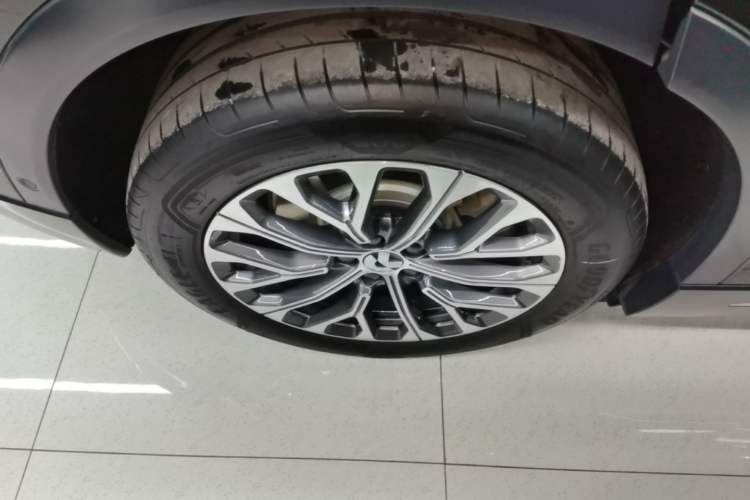 Used Nio ES6 2023 75 kWh Right Rear Wheel Hub