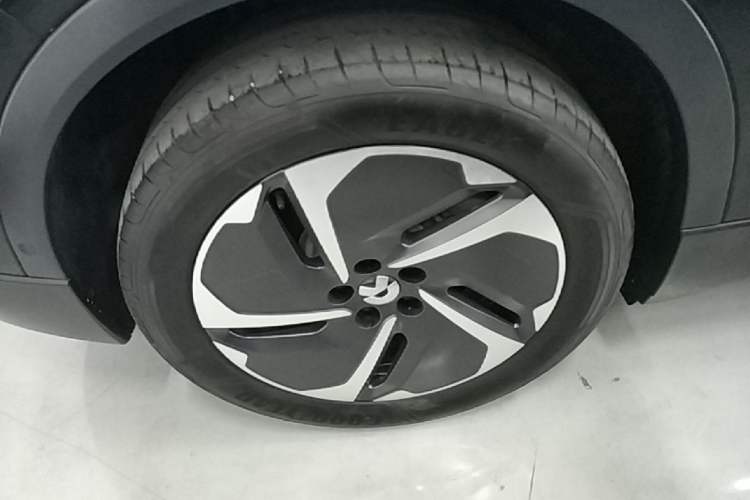 Used Nio ES6 2023 75 kWh Right Rear Wheel Hub