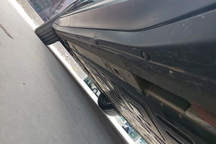 Used Nio ES6 2023 100kWh Right Side Sill
