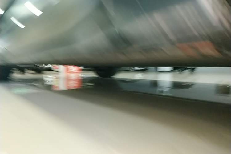 Used Nio ES6 2023 75 kWh Right Side Sill
