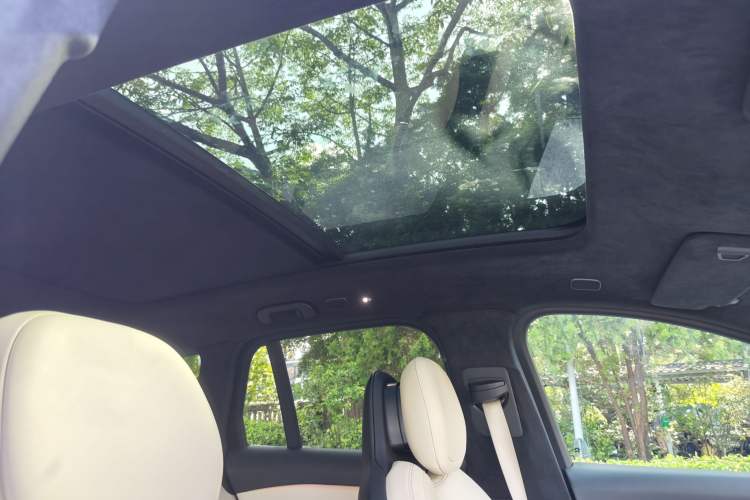 Used Nio ES6 2023 75 kWh Roof