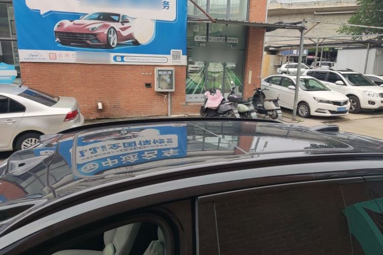 Used Nio ES6 2023 75 kWh Roof