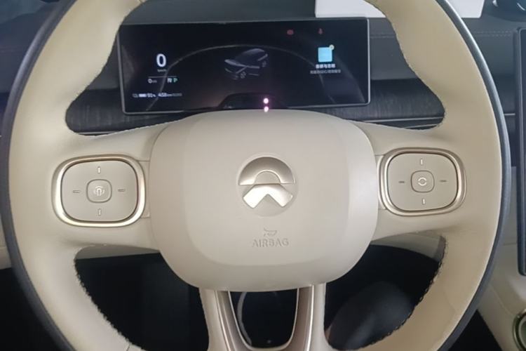 Used Nio ES6 2023 75 kWh Steering Wheel