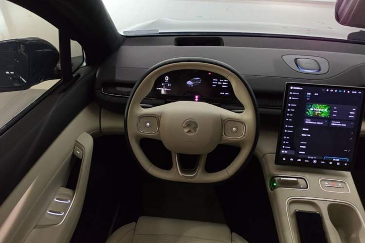 Used Nio ES6 2023 75 kWh Steering Wheel