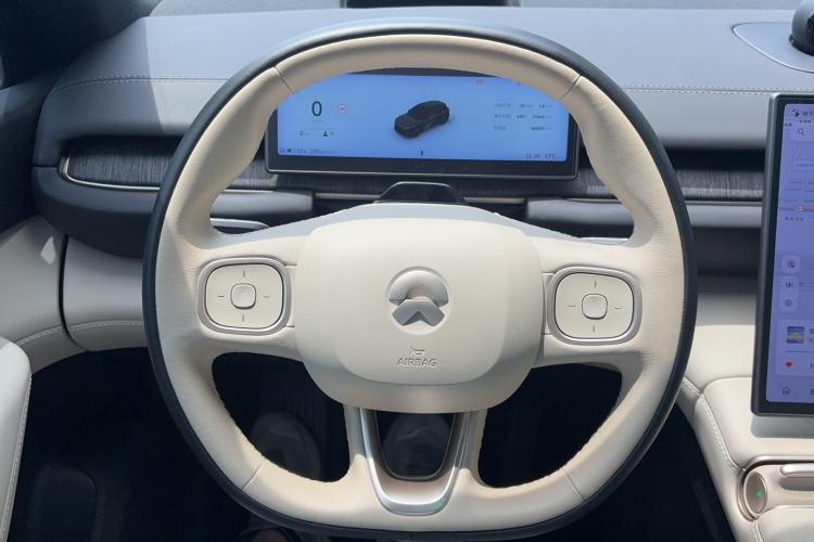 Used Nio ES6 2023 75 kWh Steering Wheel