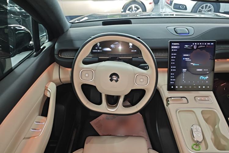 Used Nio ES6 2023 75 kWh Steering Wheel