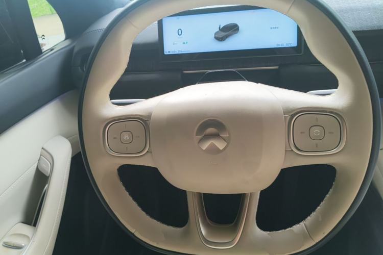 Used Nio ES6 2023 75 kWh Steering Wheel