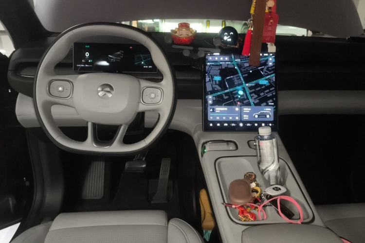 Used Nio ES6 2023 75 kWh Steering Wheel