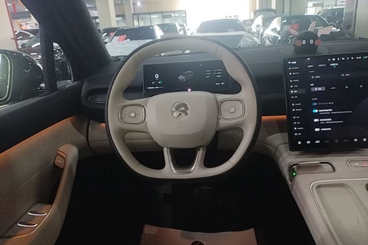 Used Nio ES6 2023 75 kWh Steering Wheel
