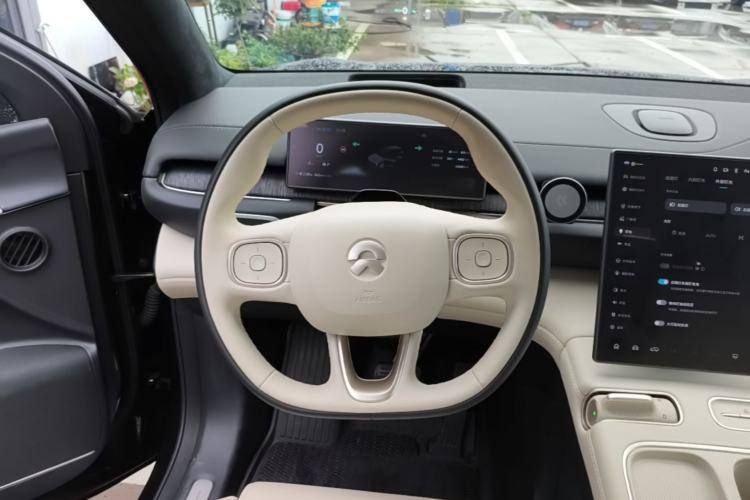 Used Nio ES6 2023 75 kWh Steering Wheel