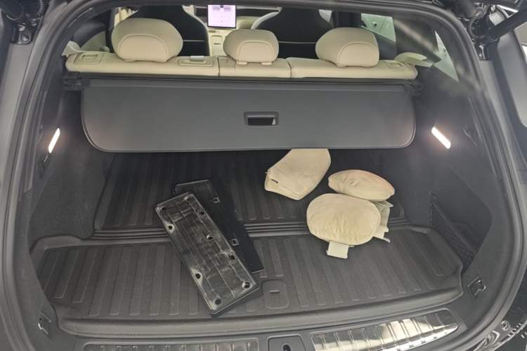 Used Nio ES6 2023 75 kWh Trunk
